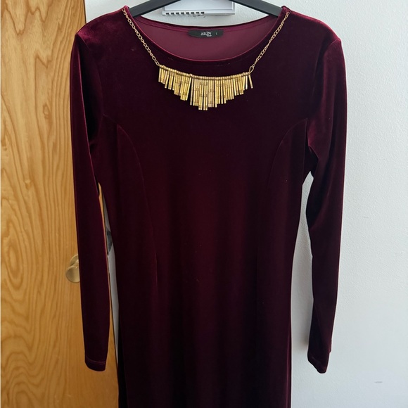 Velvet dress - Picture 3 of 4